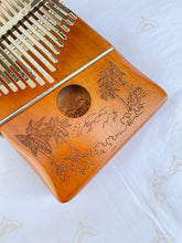 Load image into Gallery viewer, Birdsongs &amp; Tropical Dreams Kalimba
